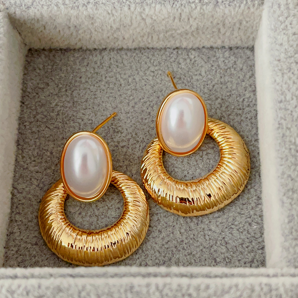 Simple earrings