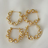 Twist pearl earrings