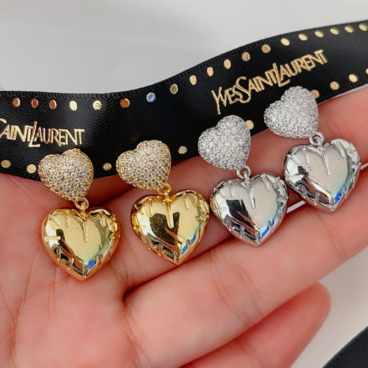 Metal heart pendant earrings