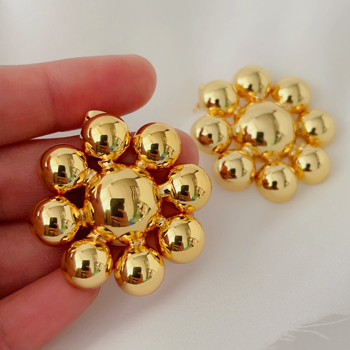 Metal flower earrings