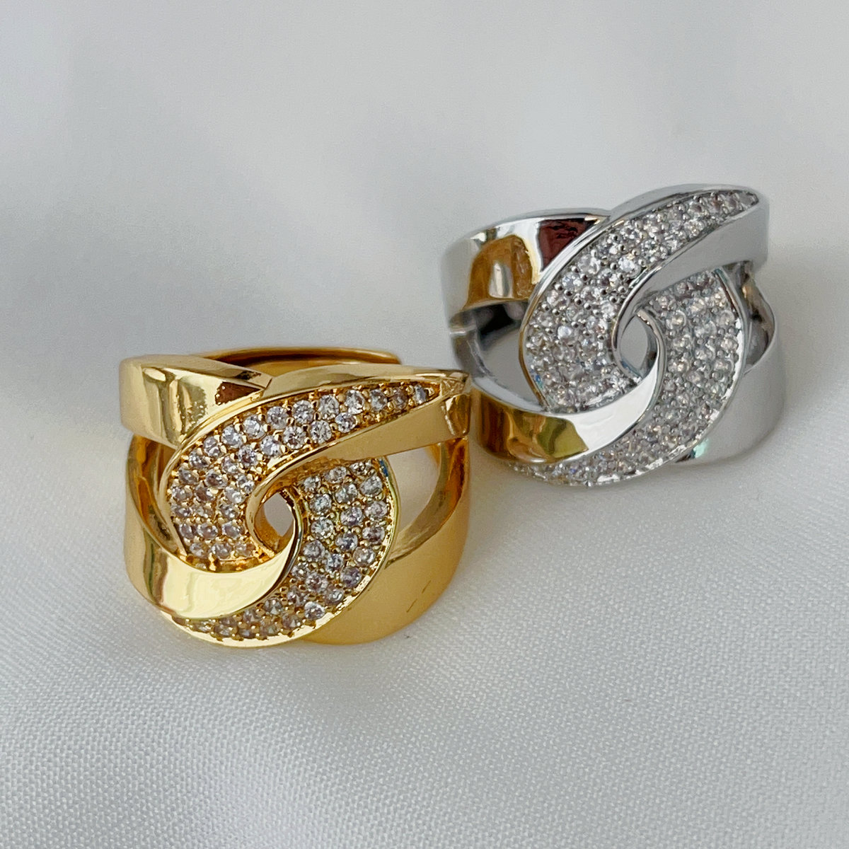 Twist pave ring