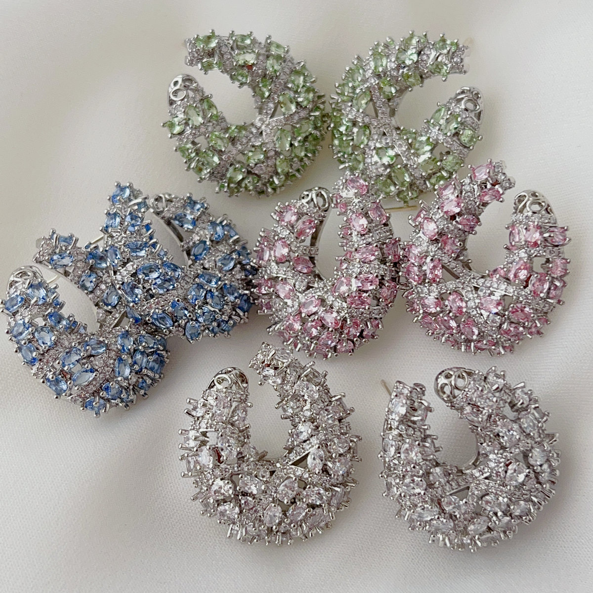 Fine zircon earrings