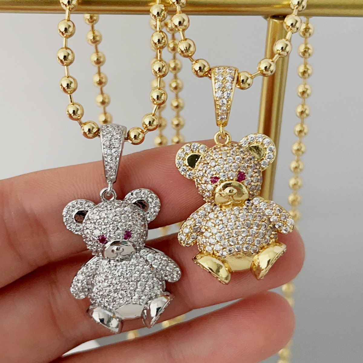 Pave teddy bear pendant dot chain necklace
