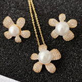Pearl flower set earrings and necklace