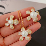 Pearl flower set earrings and necklace