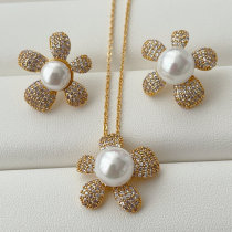 Pearl flower set earrings and necklace