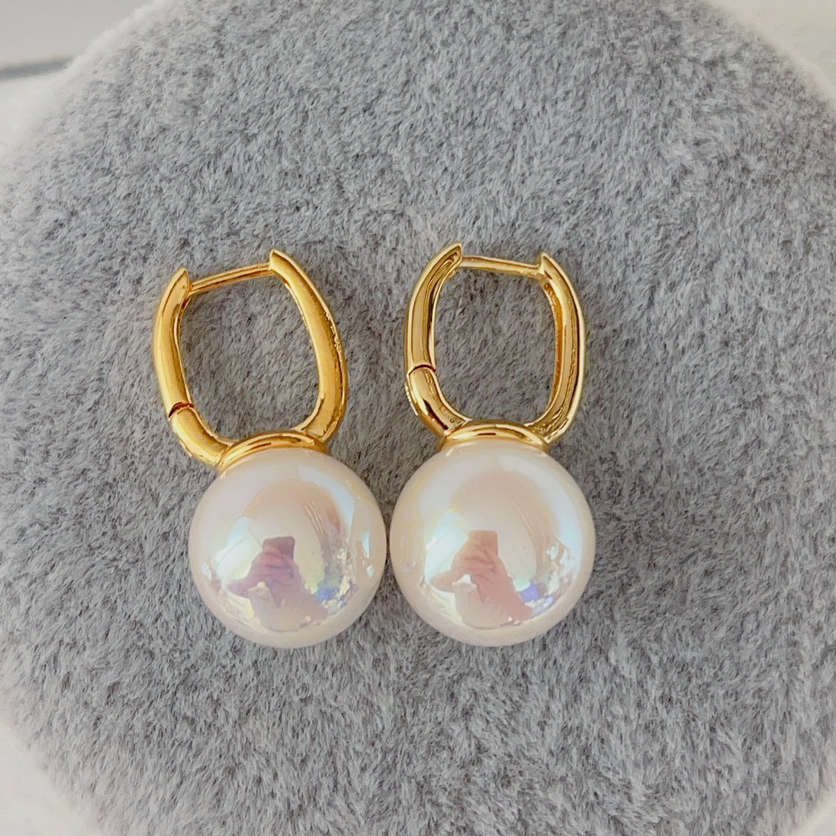 Drop pearl earrings