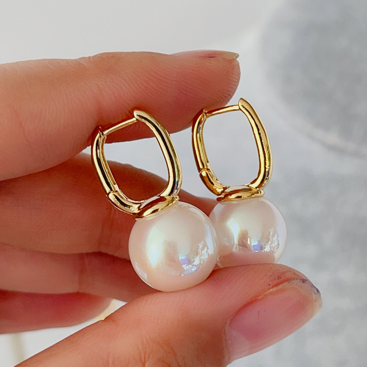 Drop pearl earrings