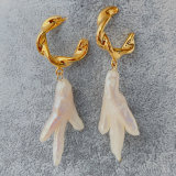 Fresh water pearl pendant earrings