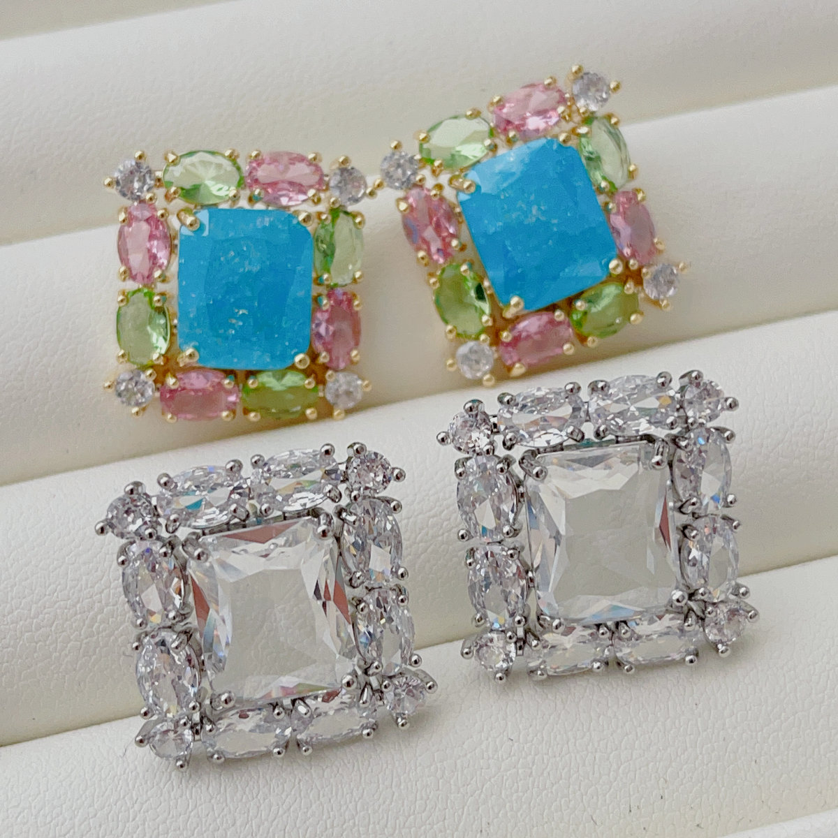 Square zircon earrings