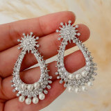 Oval pearl earrings