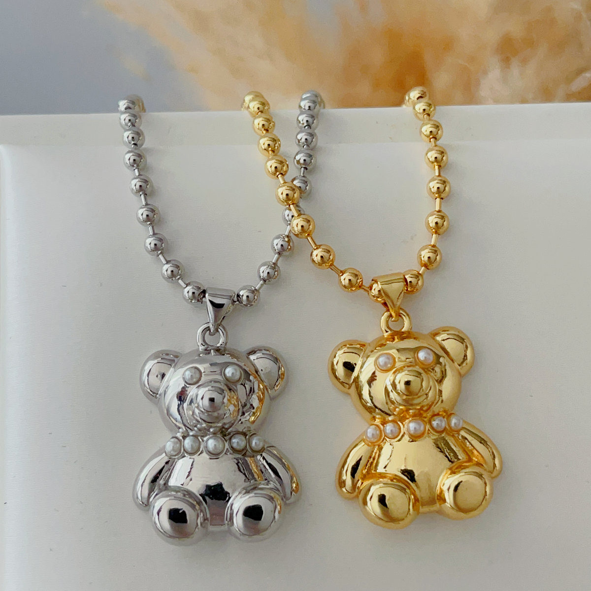 Teddy bear pendant necklace