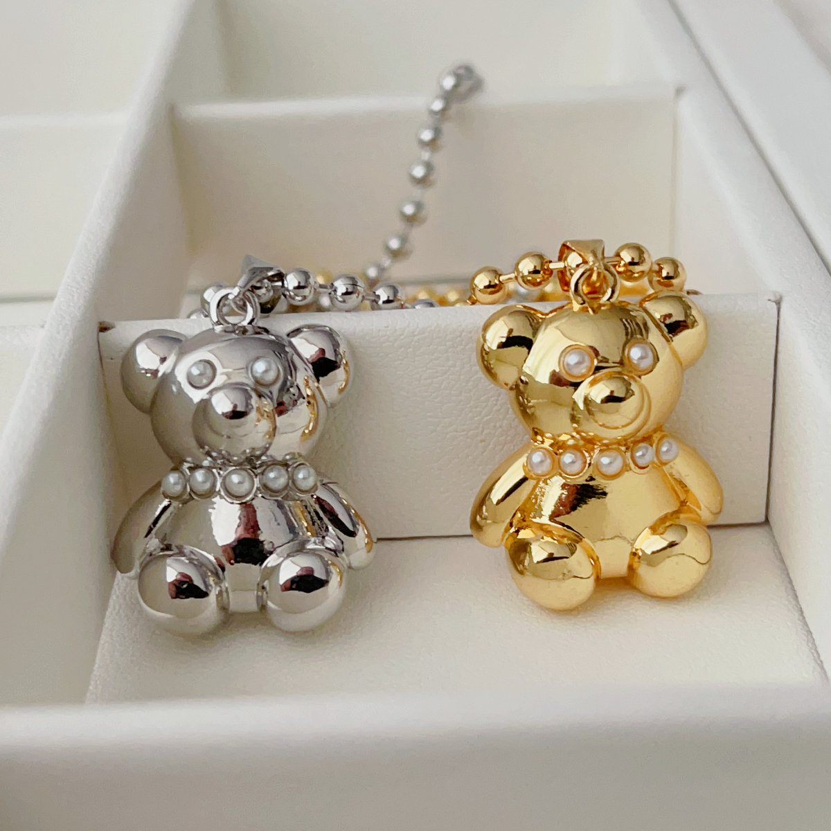 Teddy bear pendant necklace