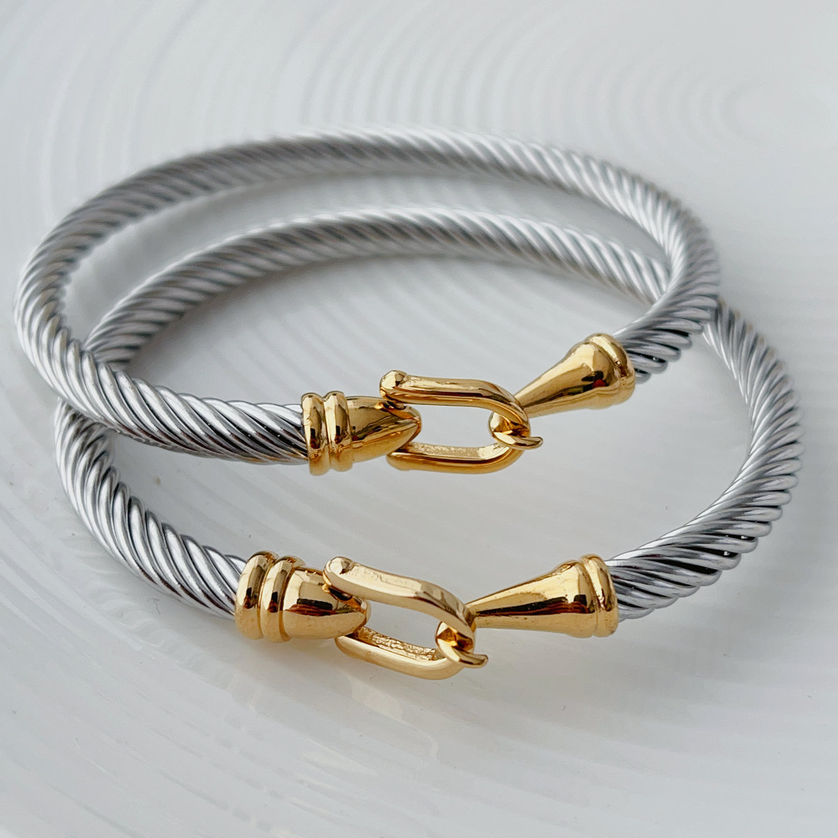Stainless steel chain cuff