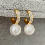 Round drop pearl earrings