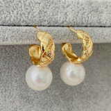 Round drop pearl earrings