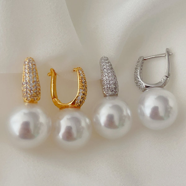 Pearl drop earrings