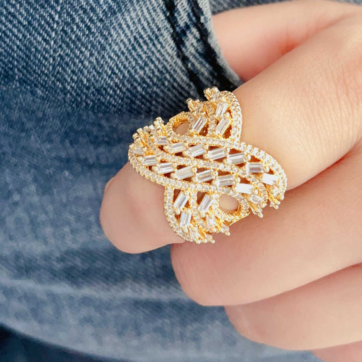Pave cross ring
