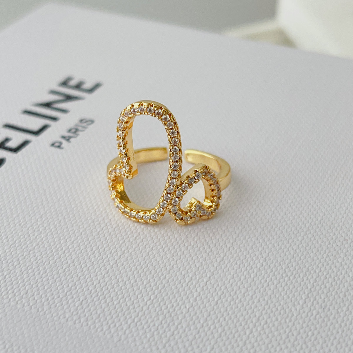 Pave heart ring