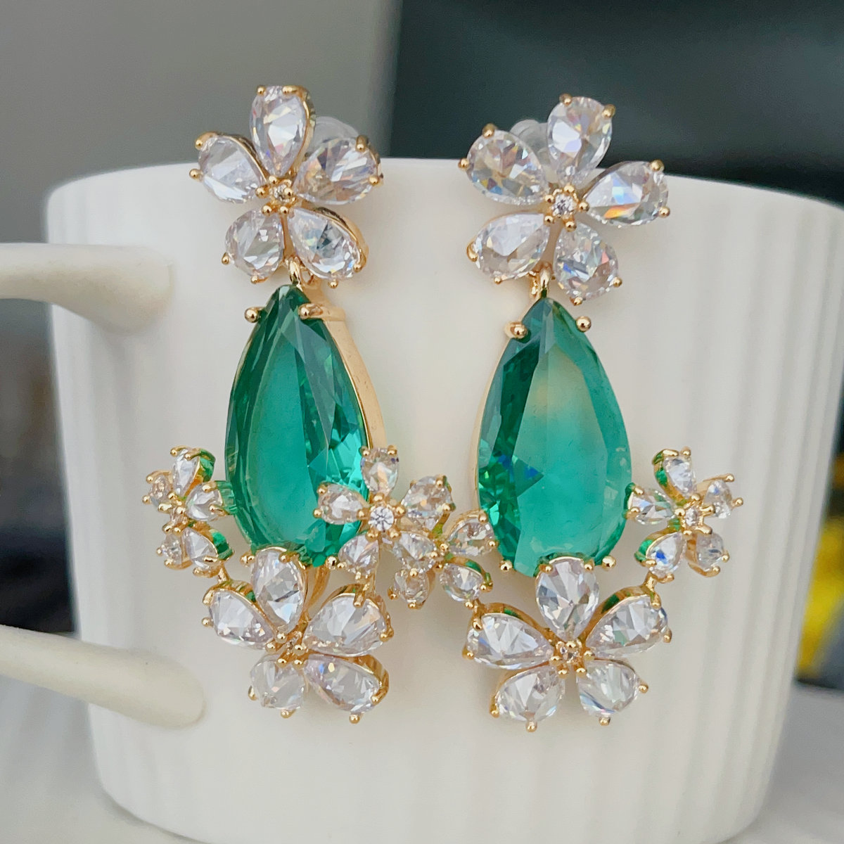 Green zircon flower earrings