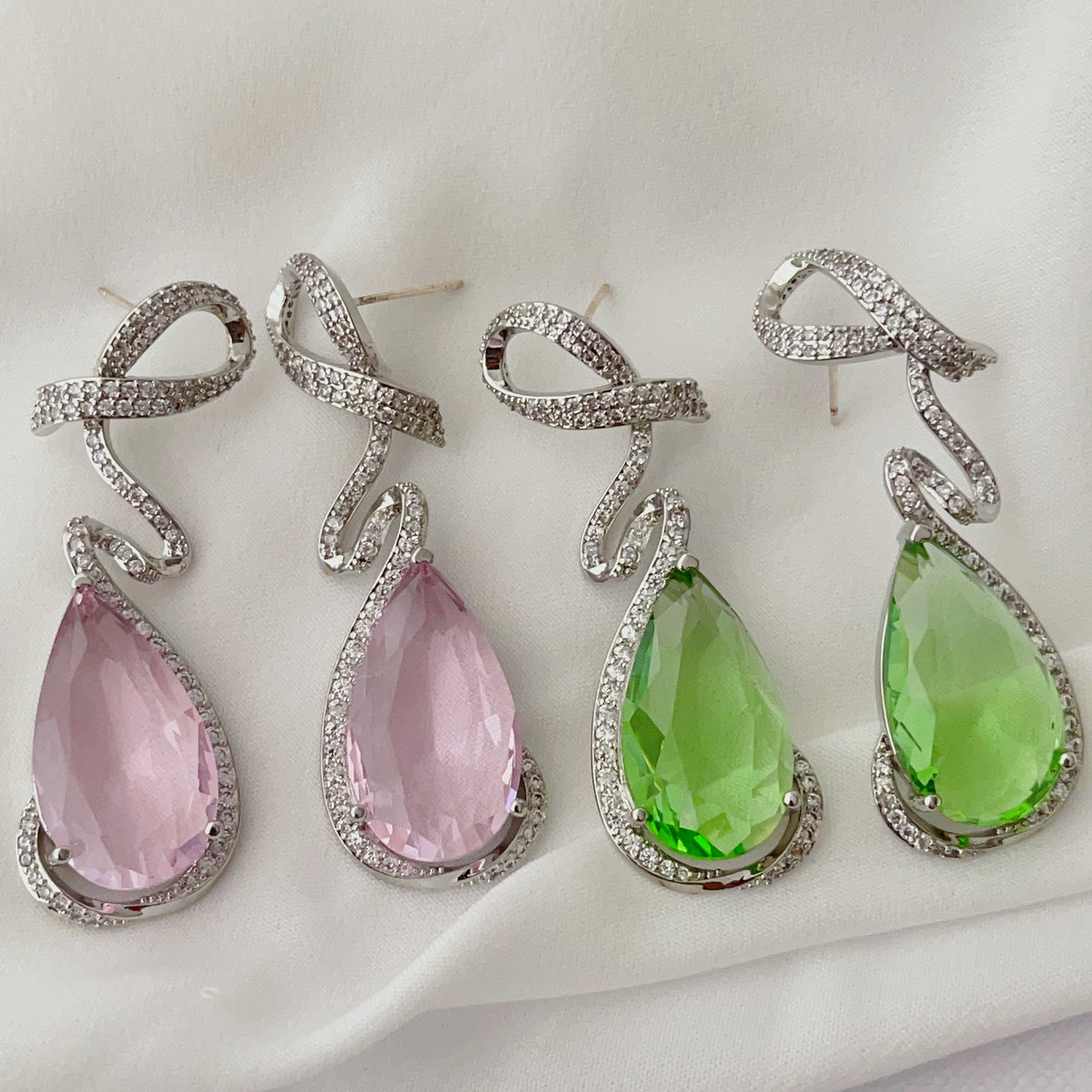 Oval drop zircon earrings