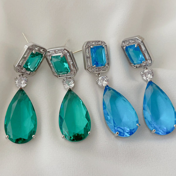 Green zircon earrings