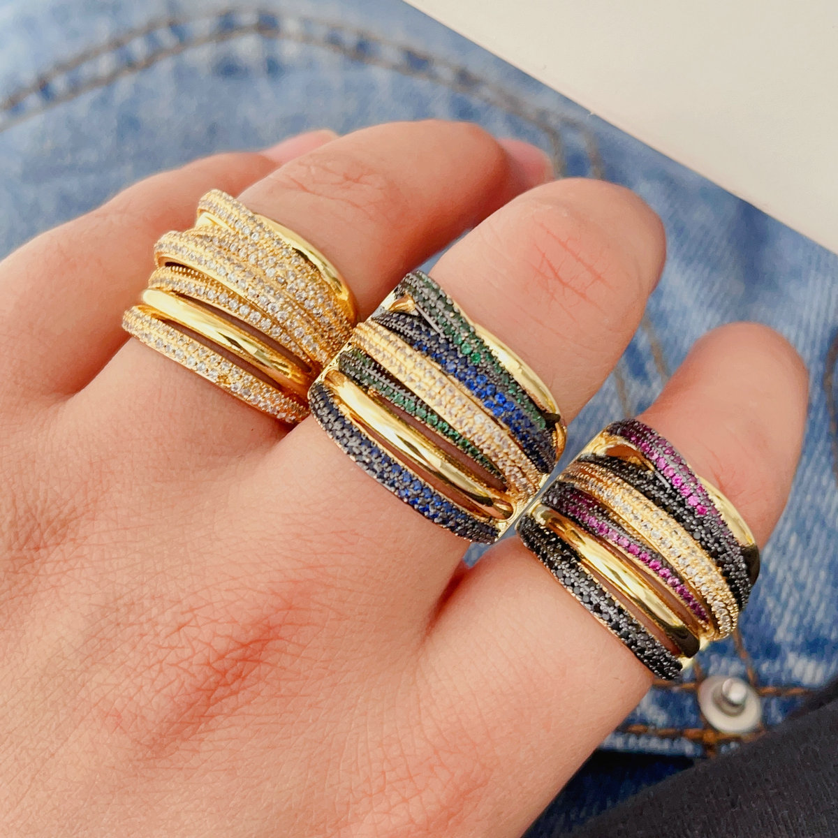 Colorful twist ring