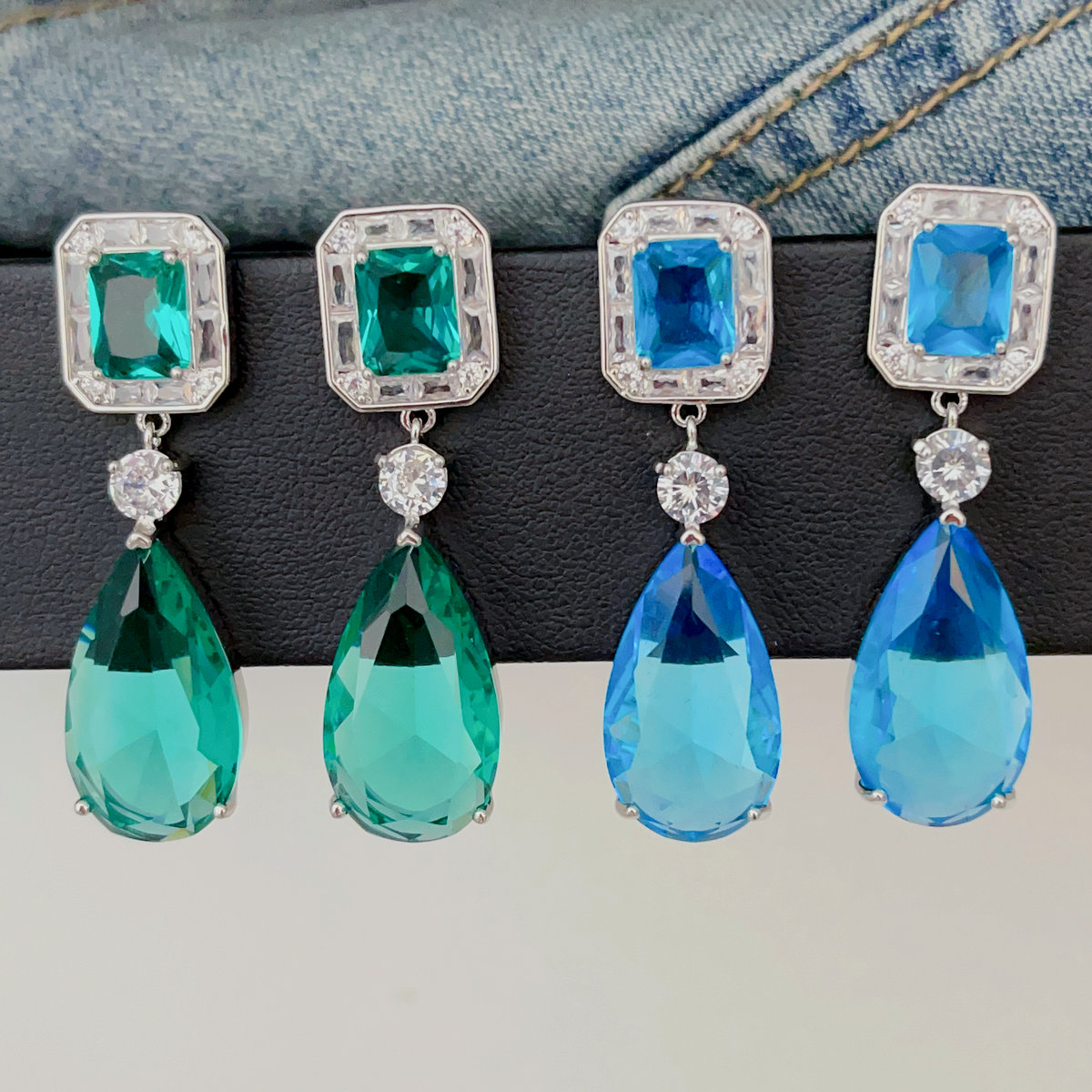 Green zircon earrings