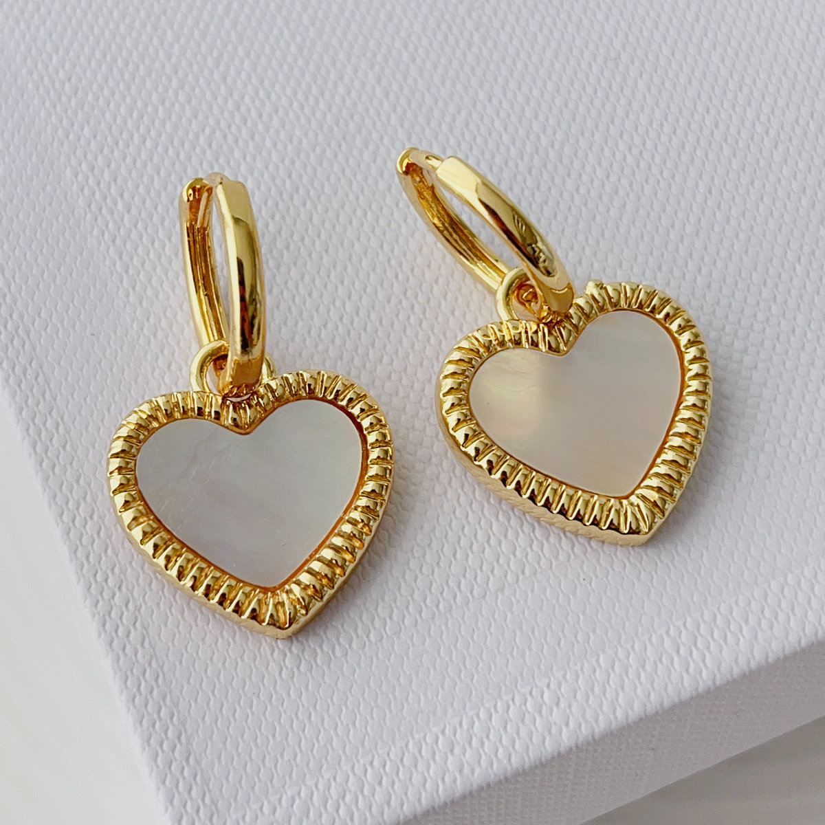 Shell pearl heart pendant earrings
