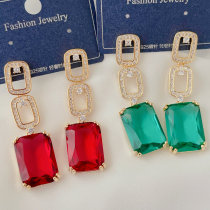 Chain stone earrings