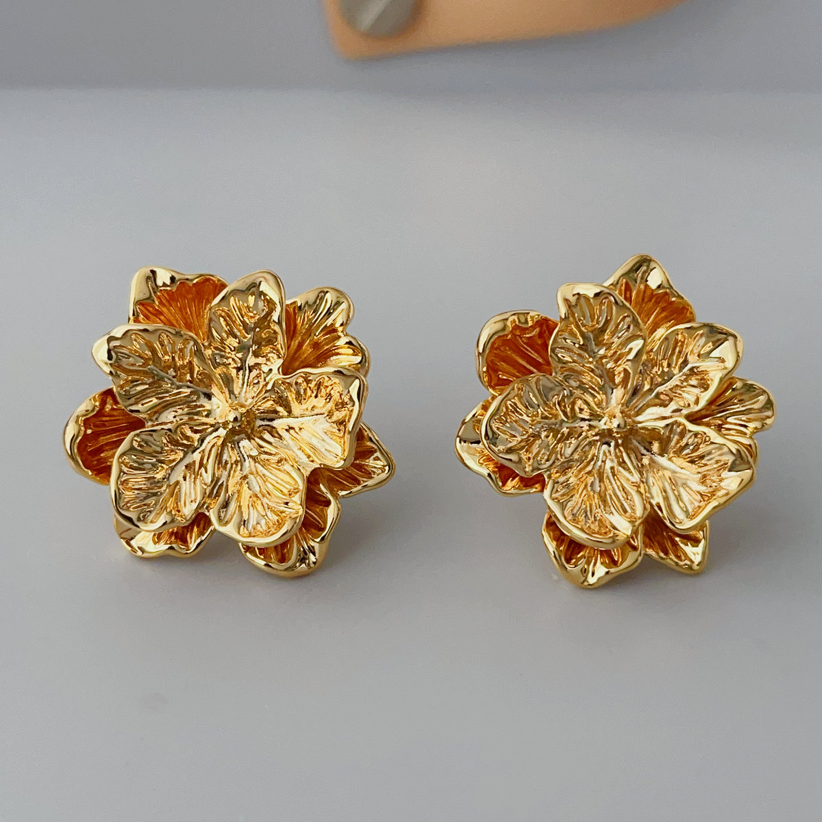 Metal flower earrings