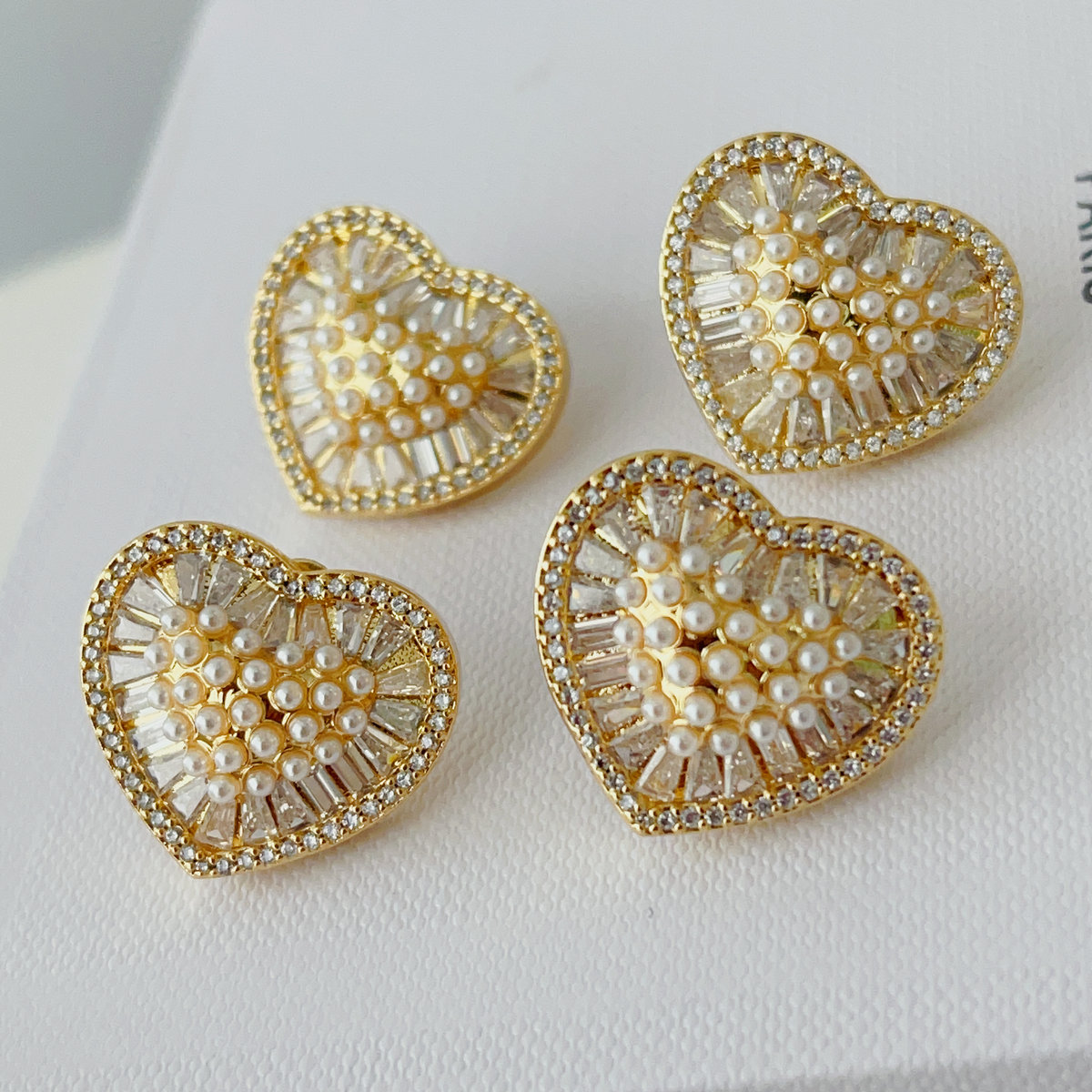Pearl heart earrings