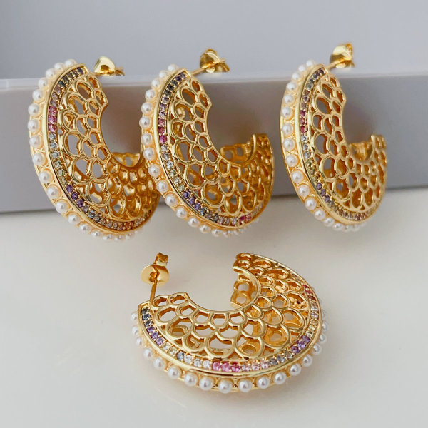 Half moon pearl earrings