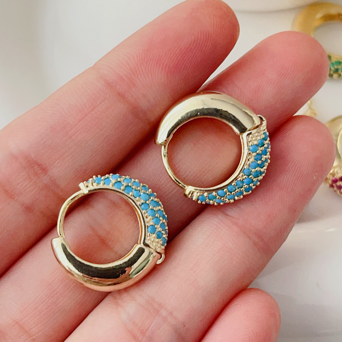 Pave basic hoops