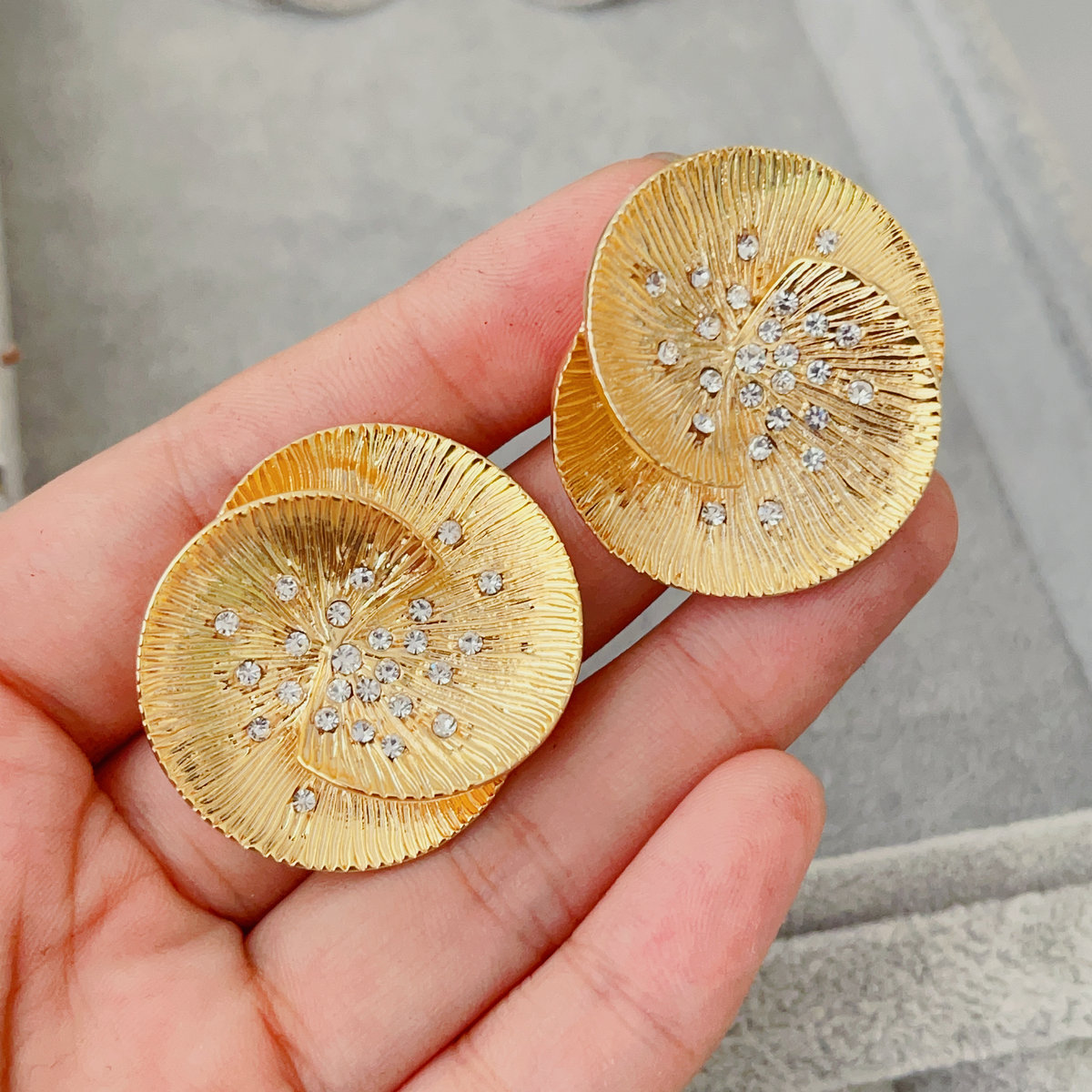 Flower earrings