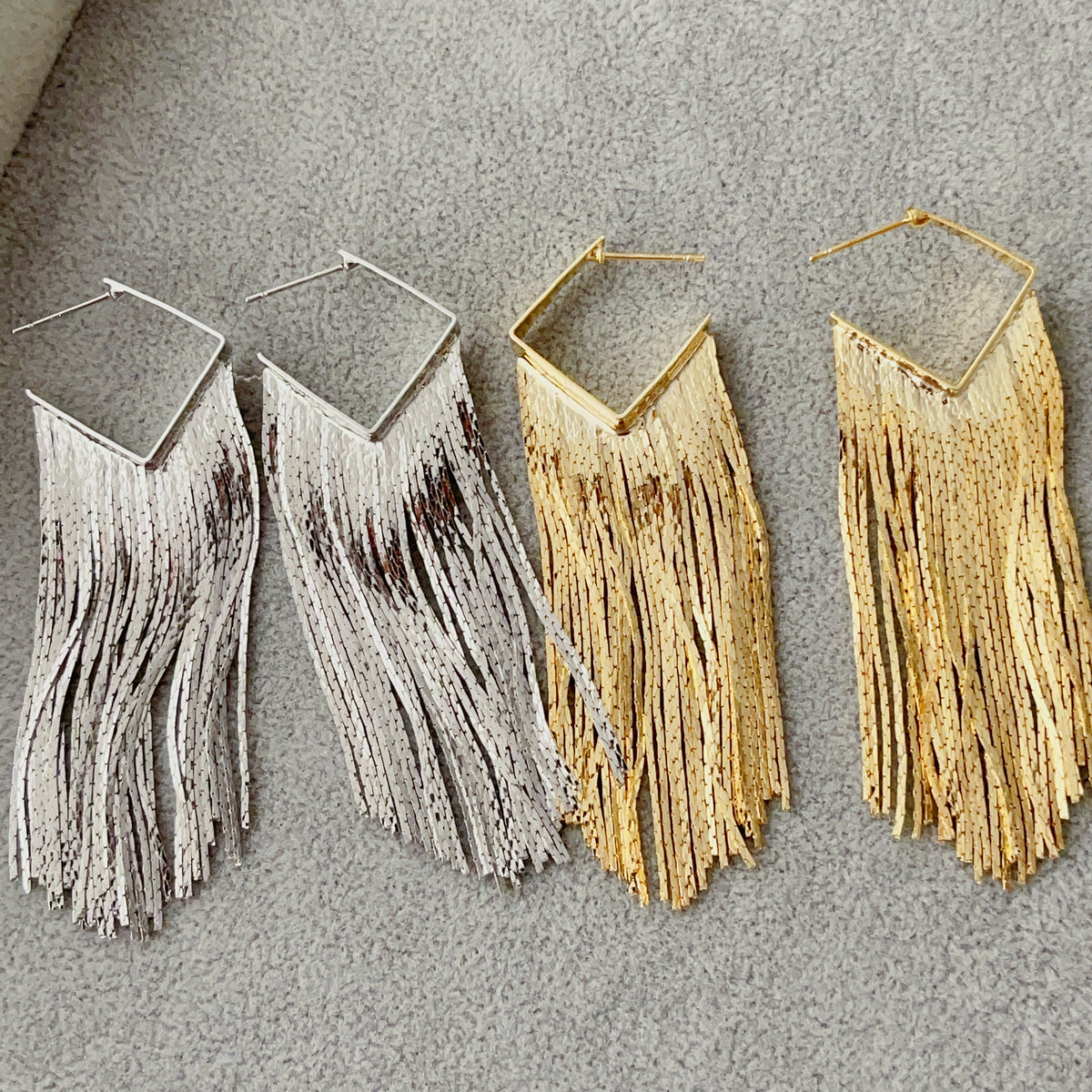 chain tassel square earrings