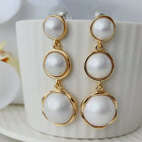 Pearl drop earrings