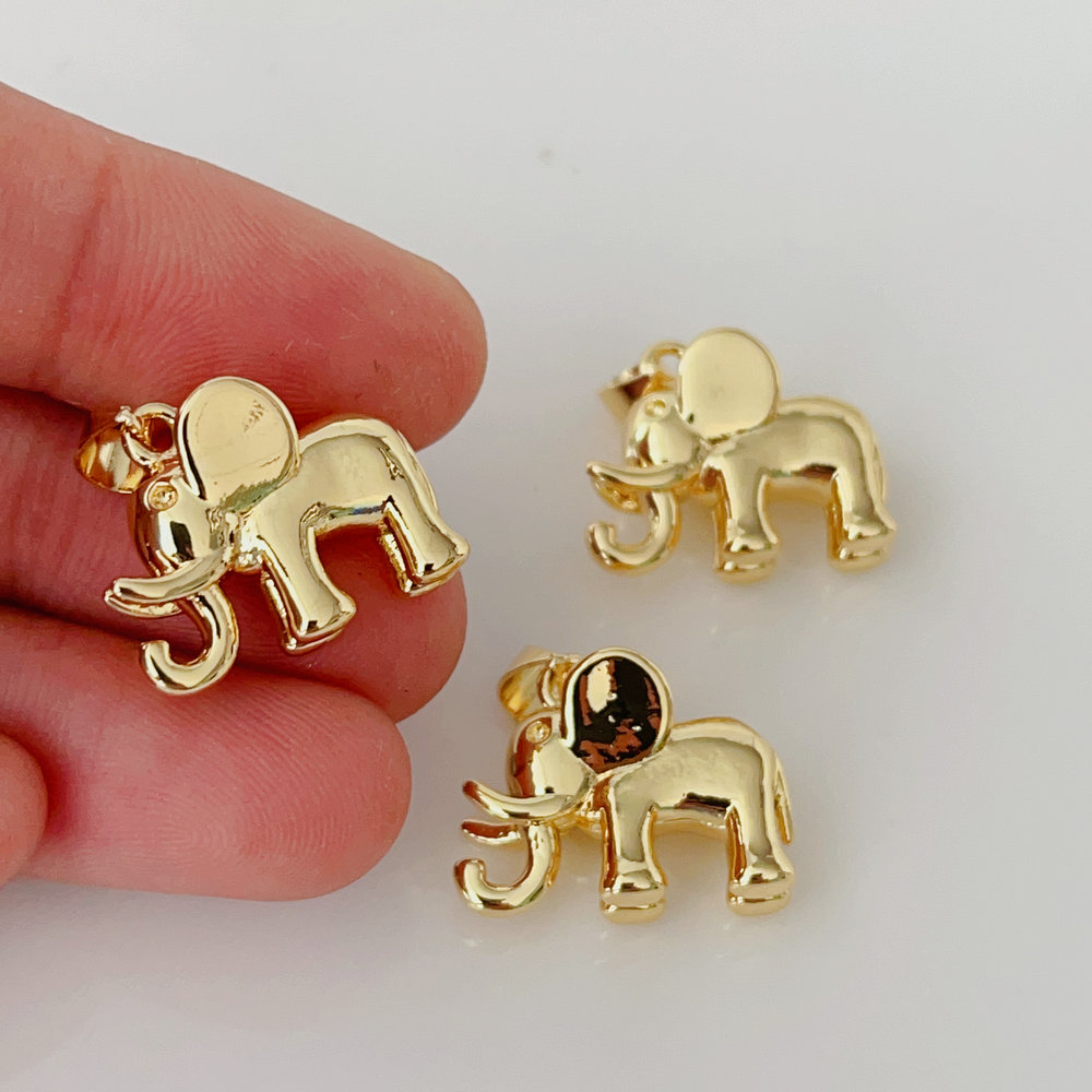 Metal elephant charm