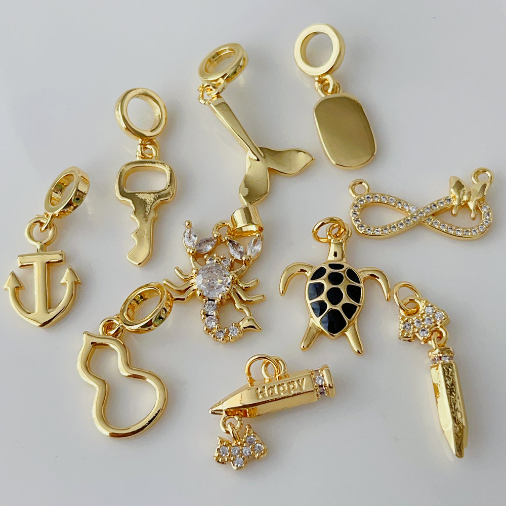 Pave charm