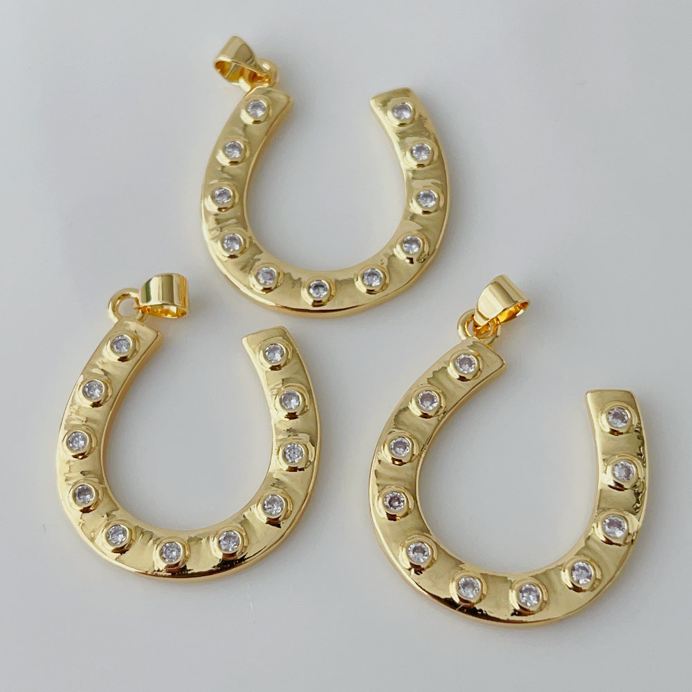 Horseshoe pendant