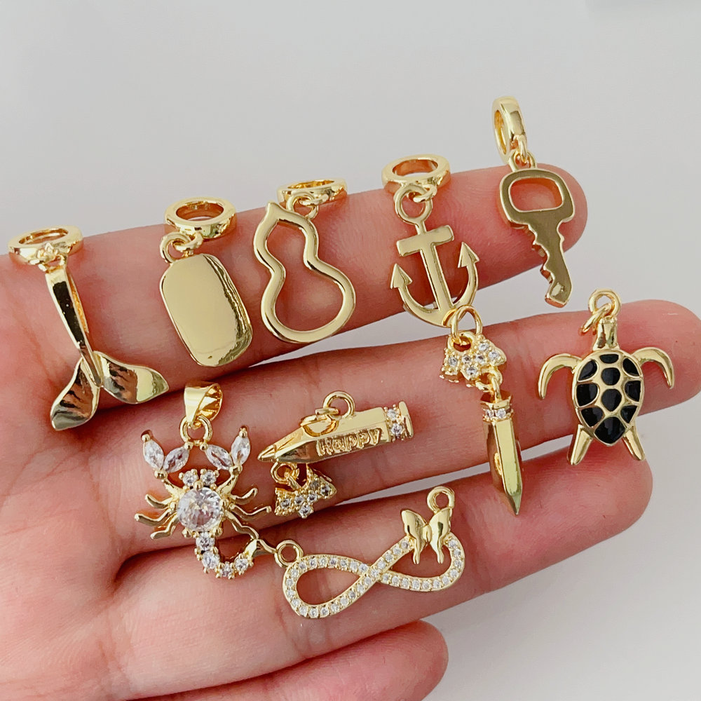 Pave charm