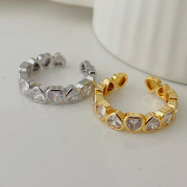 Pave heart ringg