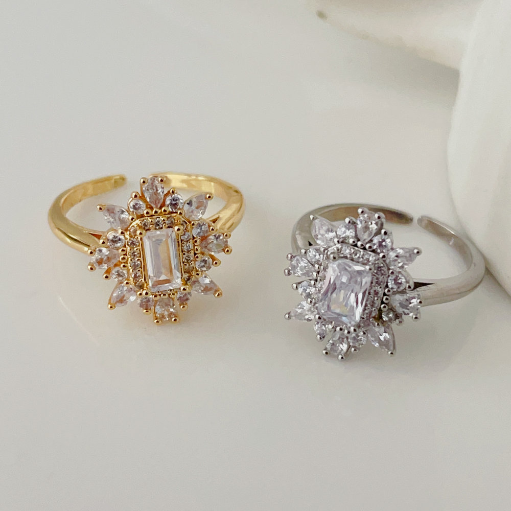 Pave flower ring