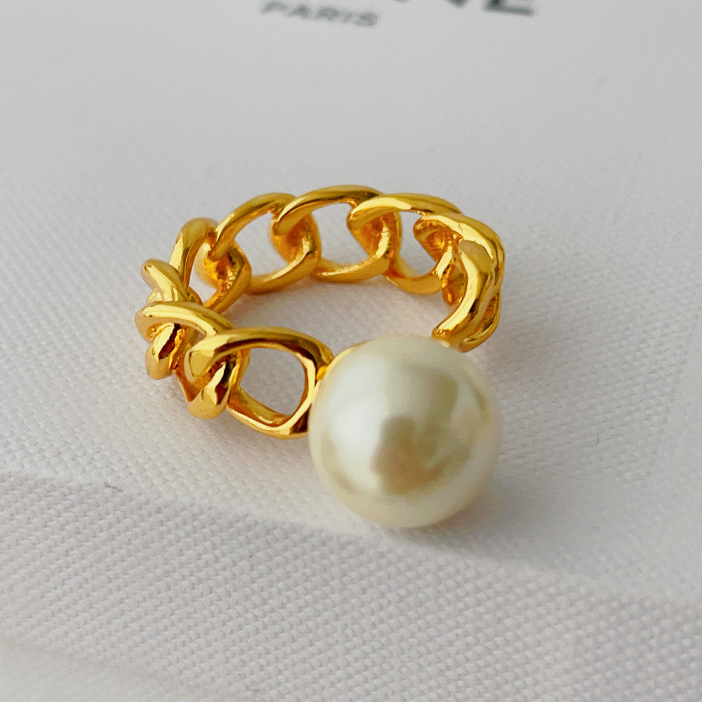 Pearl chain ring