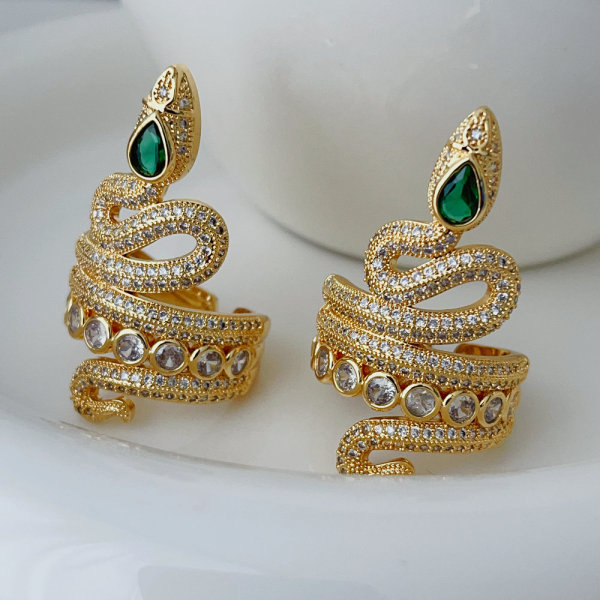 Green snake ring