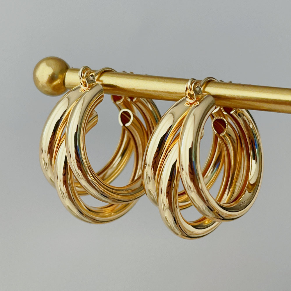 Fan chunky earrings