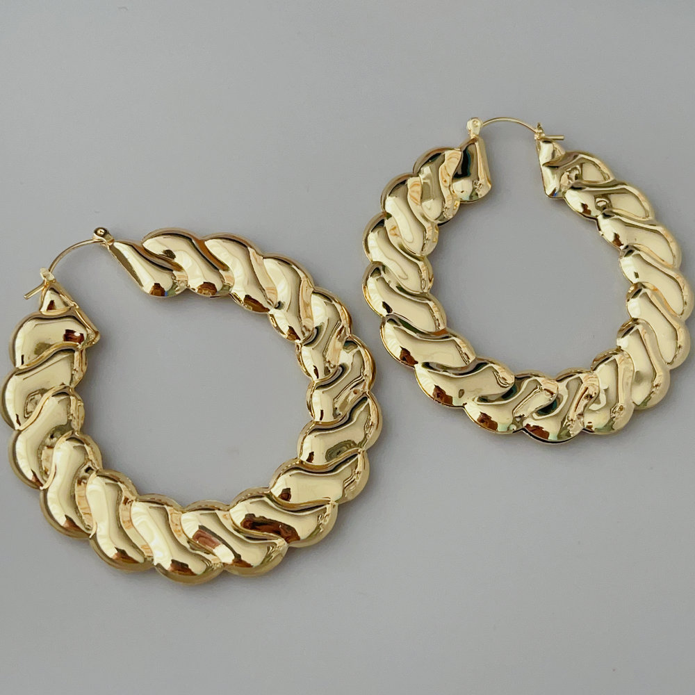 Big chain cbunky hoops