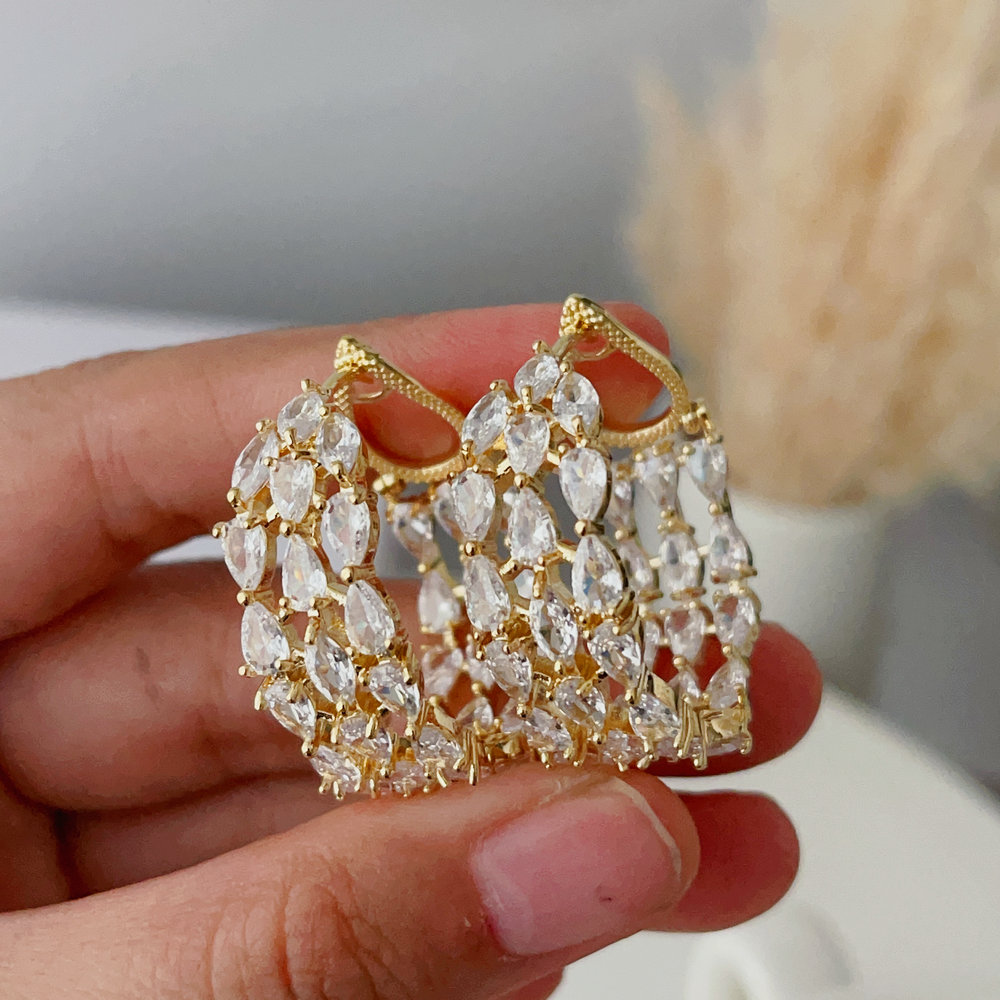 Zircon hoops