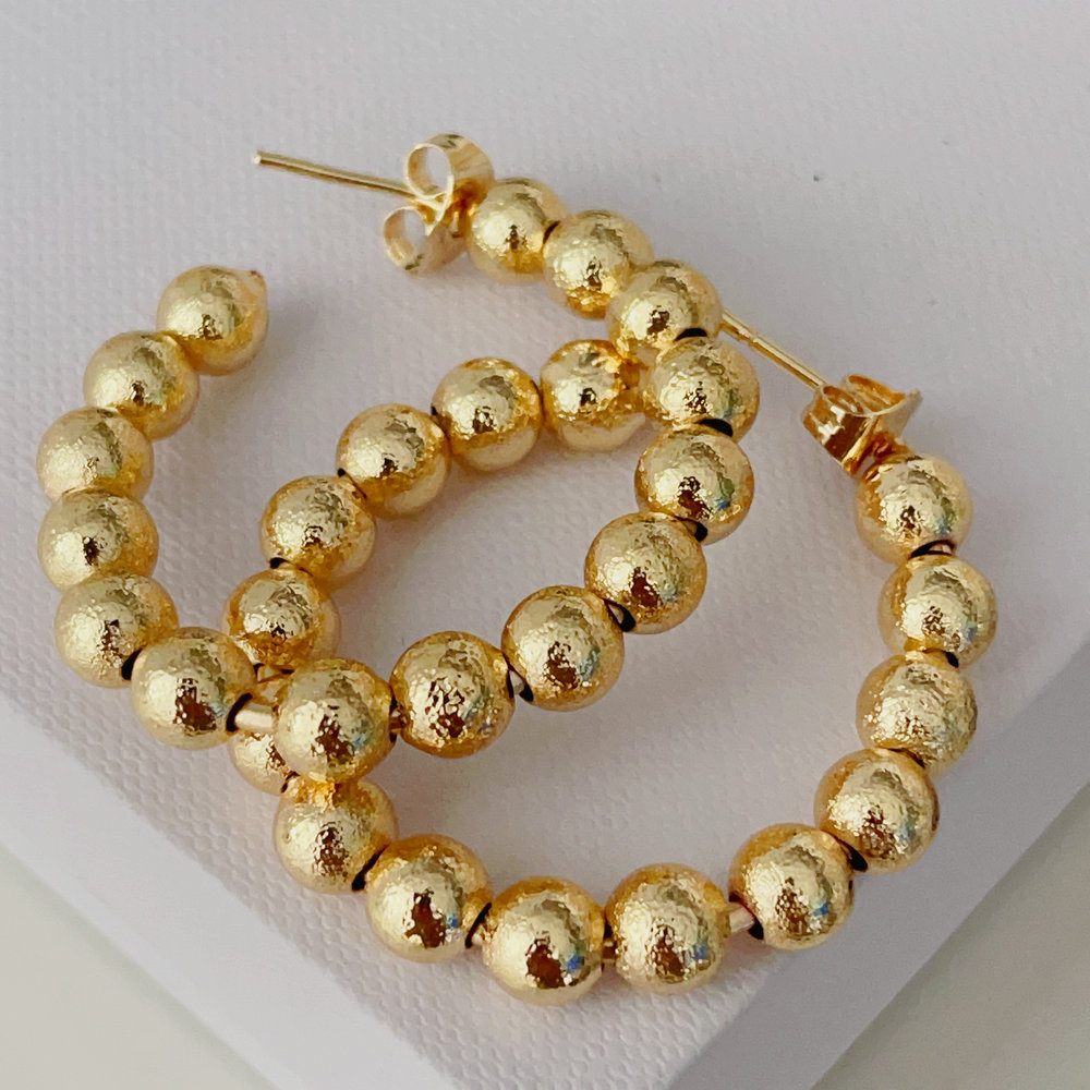 Gold ball hoop