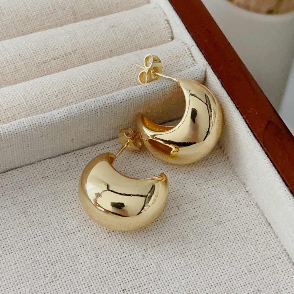 Metal moon earrings